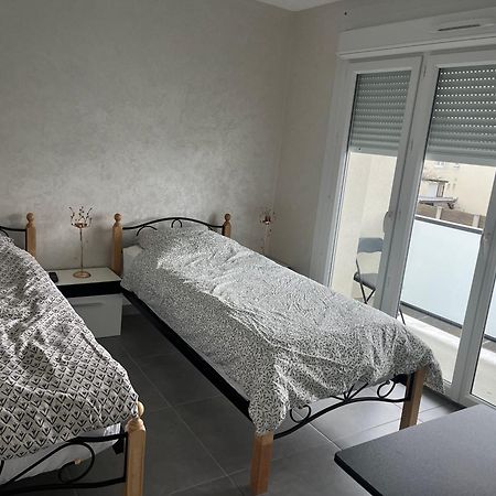 Appartement neuf F3 pour la location Saint-Jean-de-la-Ruelle Extérieur photo